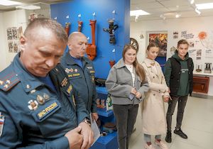 Дружбе музеев быть